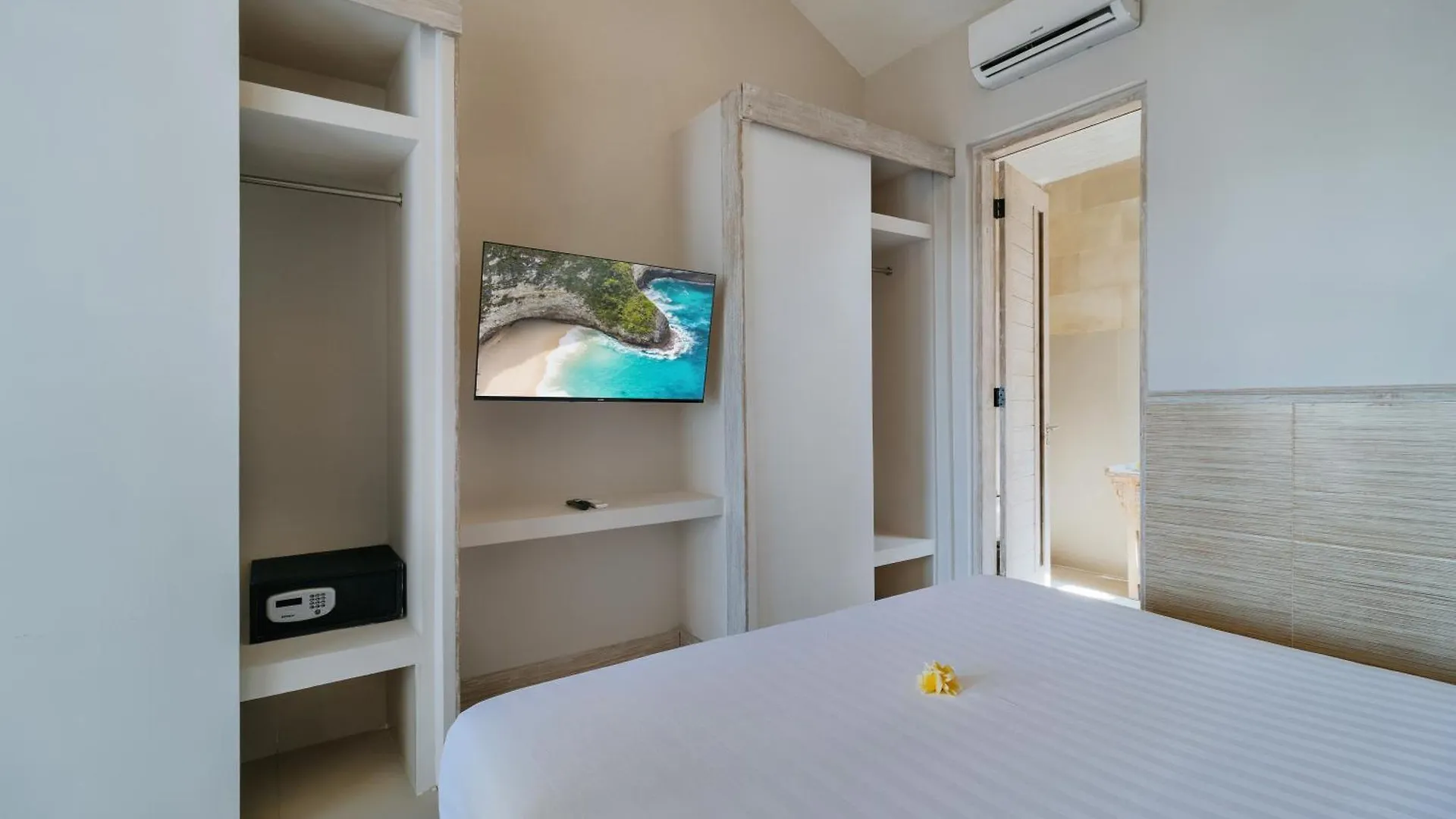 Villa Nakula Suites Legian  Hotel
