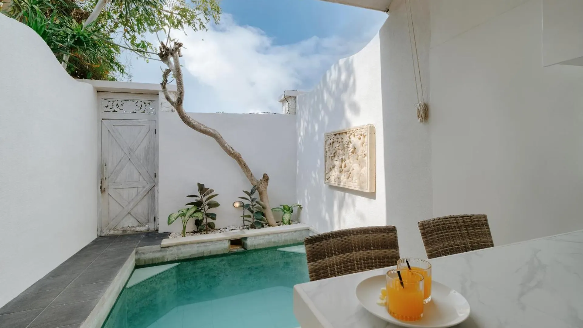 Hotel Villa Nakula Suites Legian
