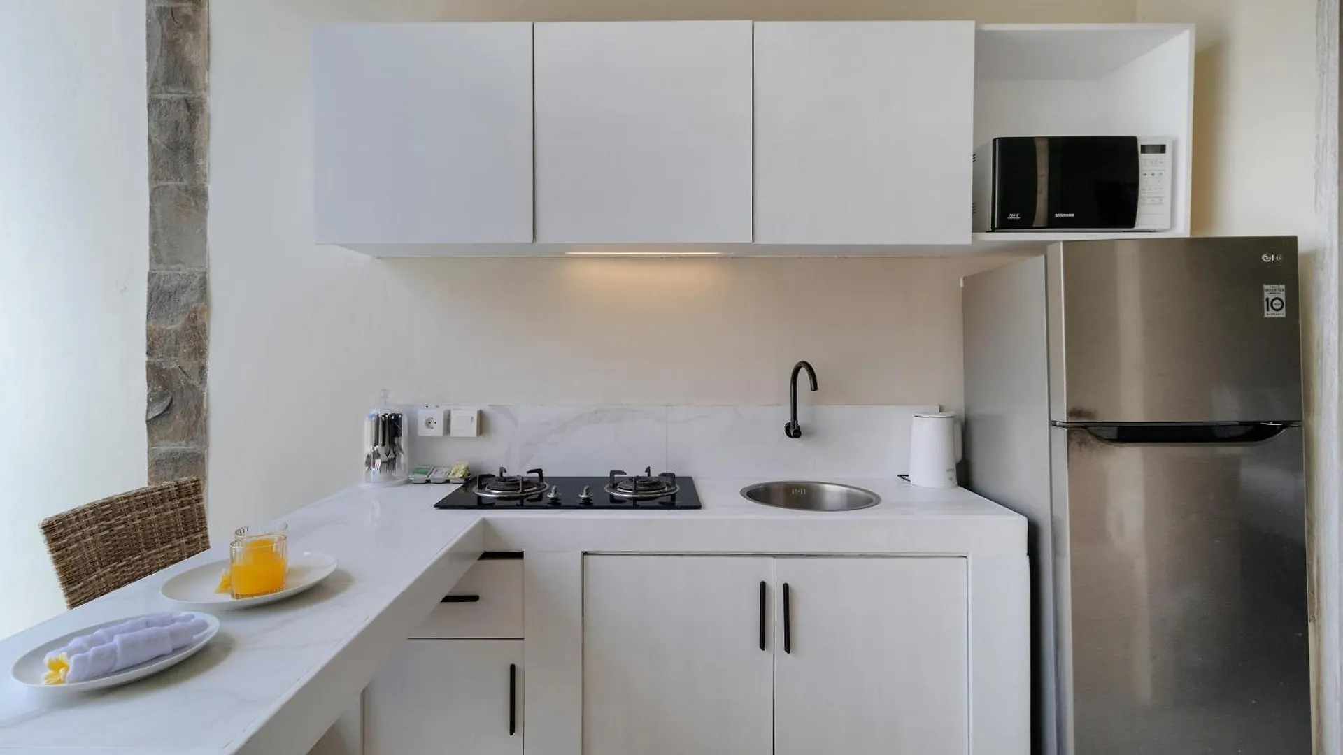 Villa Nakula Suites Legian  0*, Legian (Bali)